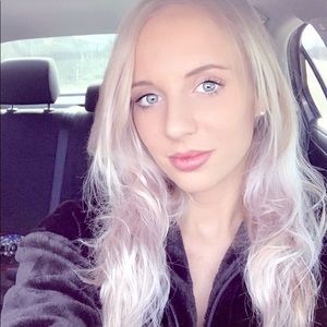 Meet your Posher, Becki